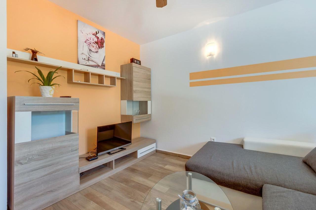 Apartmani Danica Nerezine Dış mekan fotoğraf